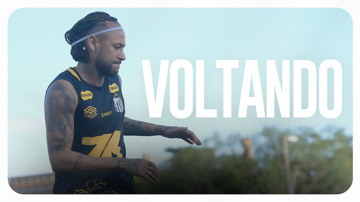 Elenco santista voltou às atividades no CT Rei Pelé nesta segunda-feira. Foi o primeiro treino de Neymar Jr com o restante do grupo no gramado. Pra cima deles! ⚪⚫