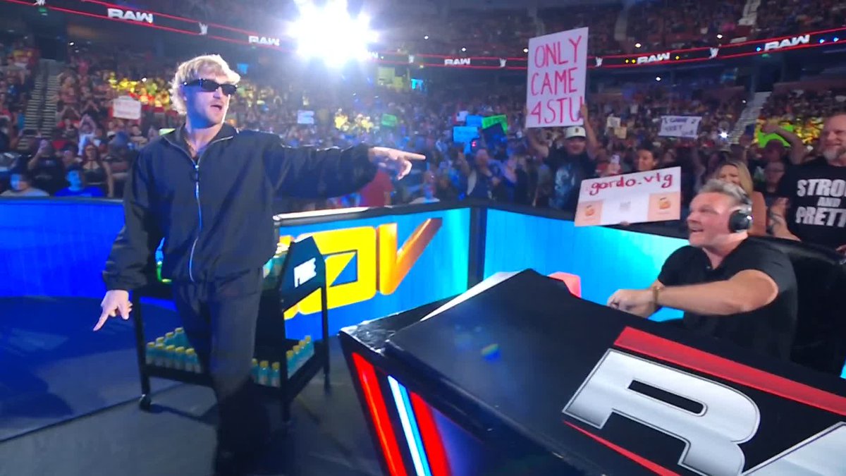 🗣️ AYOOOOOOO Ahead of his World Heavyweight Championship Match THIS SATURDAY at #SNME, the very humble Logan Paul is kicking off #WWERaw!