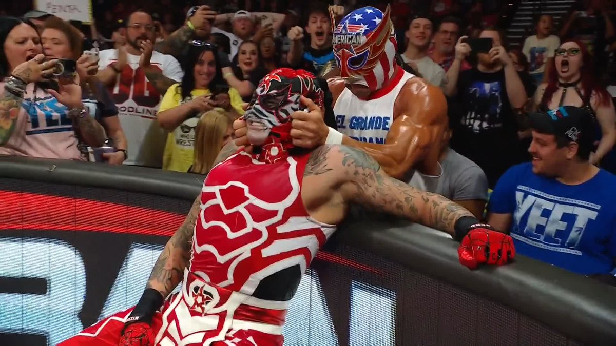 El Grande Americano volvió a meterse en una lucha de Penta 🤬 #WWERaw