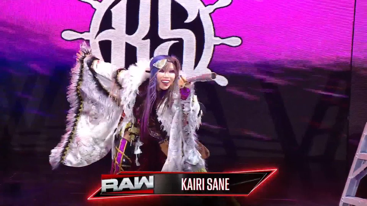 WELCOME BACK KAIRI SANE! Can she beat Rhea Ripley and Zoey Stark to qualify for the Women's #MITB Ladder Match TONIGHT? 🪜 #WWERaw