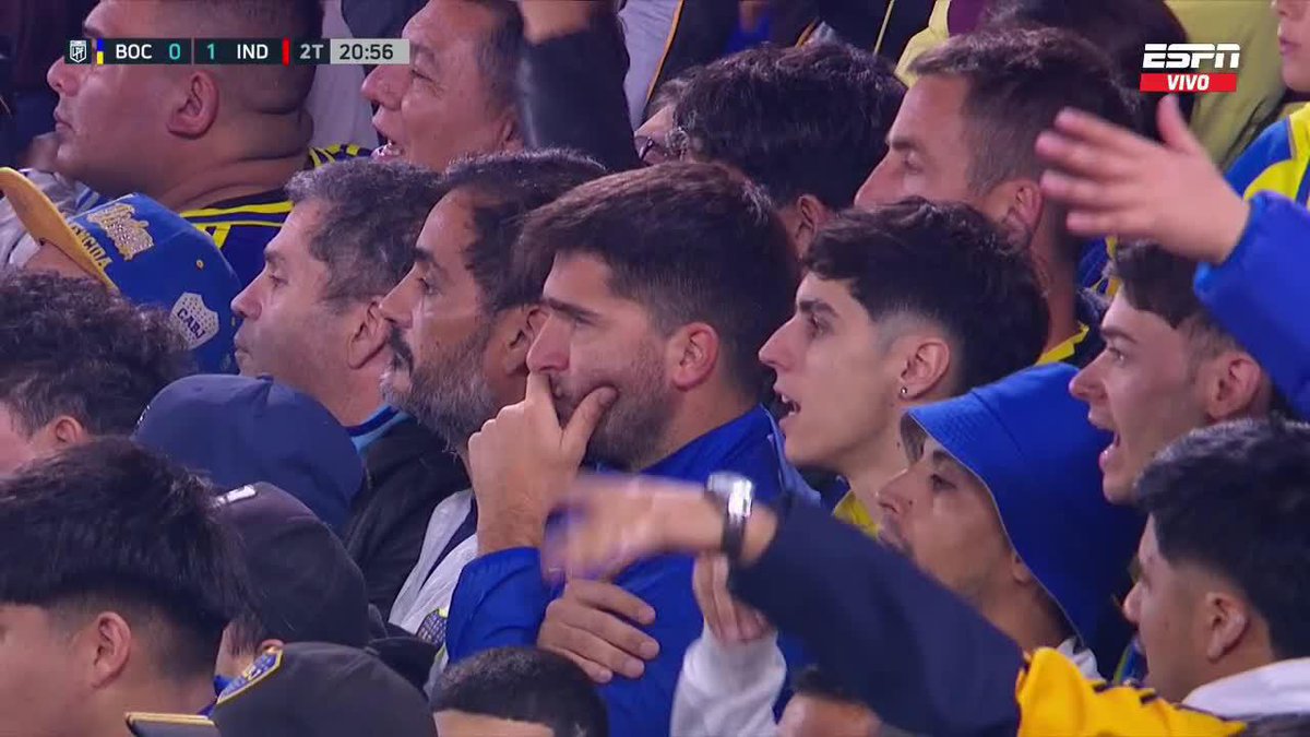 🔎Inmediatamente después del gol de Independiente, la gente empezó con el "MOVETE" a los jugadores.