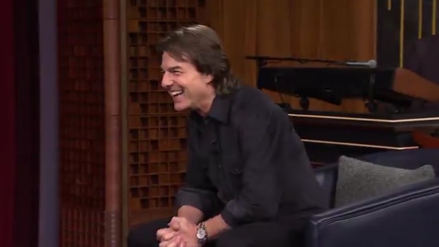 Jimmy & Tom Cruise take turns trying to guess what random scenes are behind them in What’s Behind Me? #FallonTonight