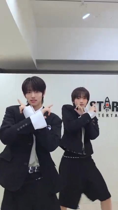 [🎥] 😏🤜- ̗̀✨ ̖́-🤛😏 💫 💫 💫 #IDID #아이딧 #JANGYONGHOON #장용훈 #JEONGSEMIN #정세민