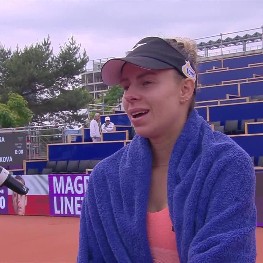 "33 is the new 20" 💃 Linette opens the day with a 6-4, 6-3 win over Sramkova! #IS25