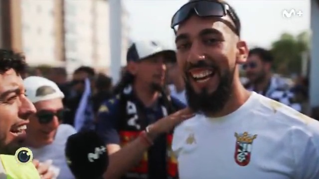 🚨 EXCLUSIVA #ElDíaDespués 🐼 Borja Iglesias viste la camiseta del AD CEUTA FC.