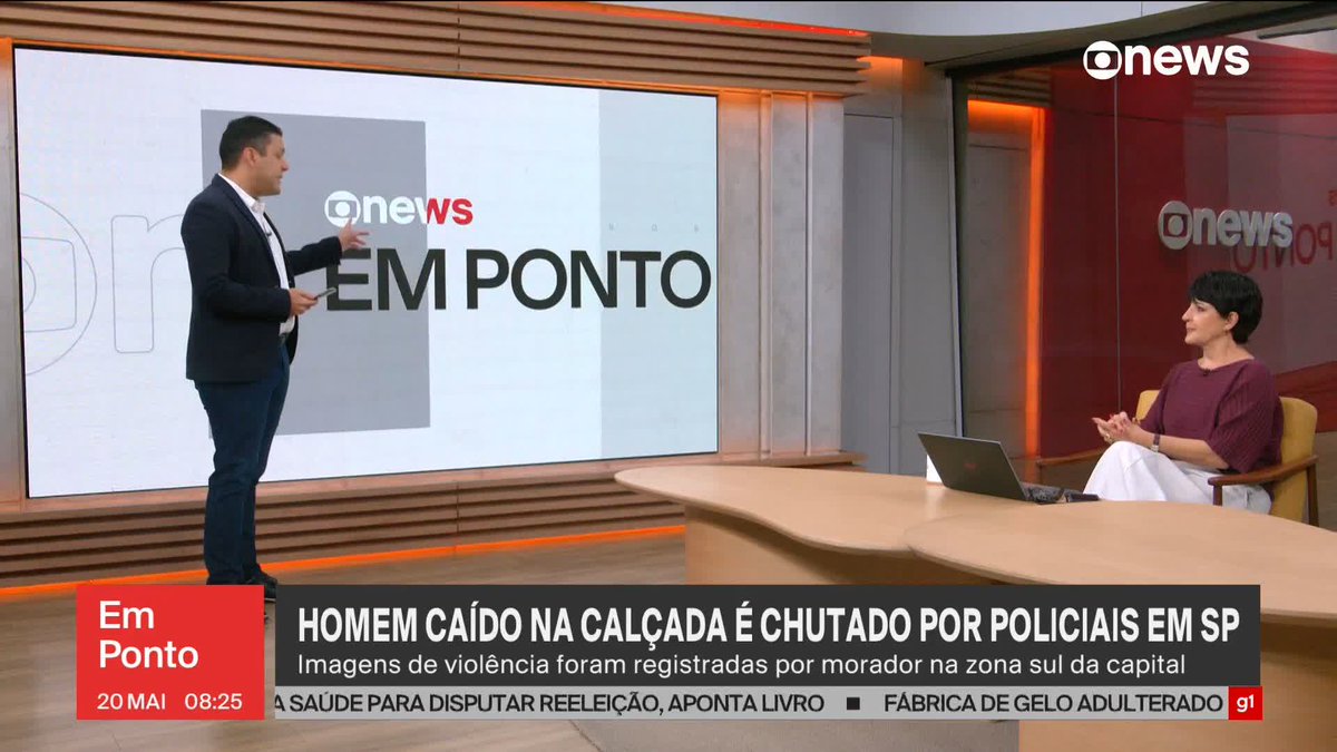 Homem caído na calçada é agredido por policiais em SP. Imagens mostram três PMs chutando vítima. Atualização: A PM-SP emitiu nota, em que diz: “a abordagem não condiz com as diretrizes da Polícia Militar de São Paulo, que já instaurou inquérito policial militar para analisar as imagens e investigar o caso”. Diz ainda o documento que “desvios de conduta ou excessos não são tolerados pela Polícia Militar, que pune com rigor os agentes que não cumprem os protocolos da corporação”. ➡ Assista ao #GloboNewsEmPonto: #GloboNews