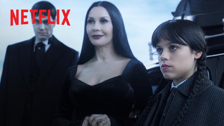 Netflixシリーズ「ウェンズデー」特別映像解禁☂️ 全てがエスカレートするシーズン2 さらなる活躍を魅せる"アダムス・ファミリー"の全貌が妖しく明かされていく。 パート1は8月6日、 パート2は9月3日より独占配信スタート。 #ウェンズデー #ネトフリウェンズデー