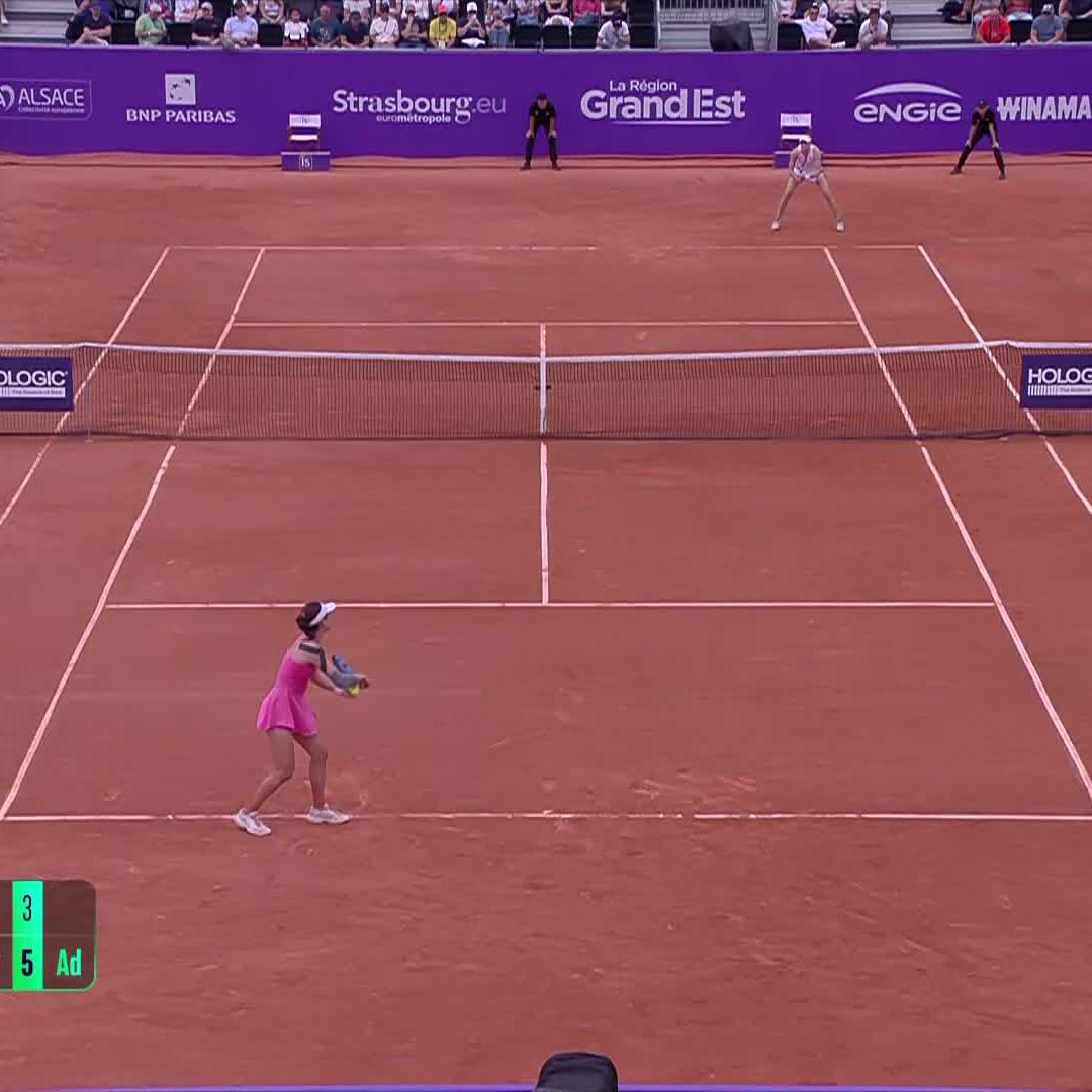 It's QFs for Elena! ⚡️ Rybakina eases past Wang 6-1, 6-3 in her Strasbourg opener. #IS25