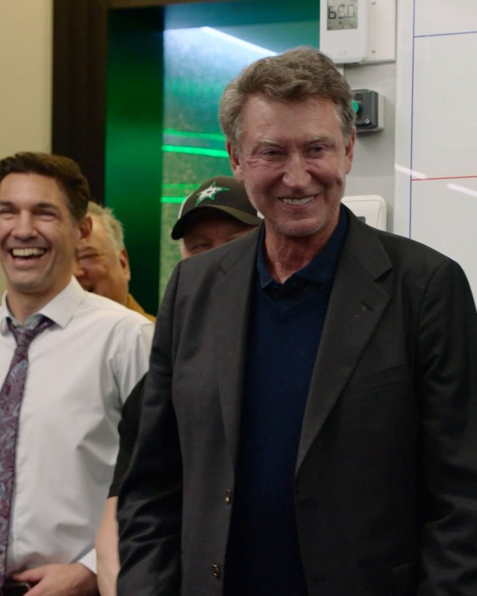 Do NOT ask Wayne Gretzky who he's cheering for in the Western Conference Final. 😂🎙️ #StanleyCup 📺: Edmonton Oilers vs. Dallas Stars Game 1 TOMORROW at 8p ET on ESPN, ESPN+, Sportsnet, and TVA Sports