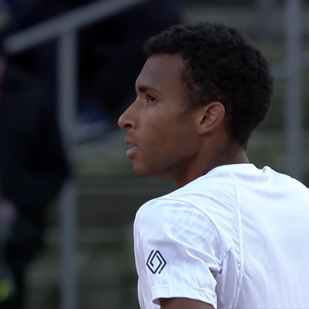 Solid start 👊 Félix AugerAliassime gets past Altmaier 6-3 6-3 for his first clay-court win since the Paris Olympics! Bitpanda Hamburg Open