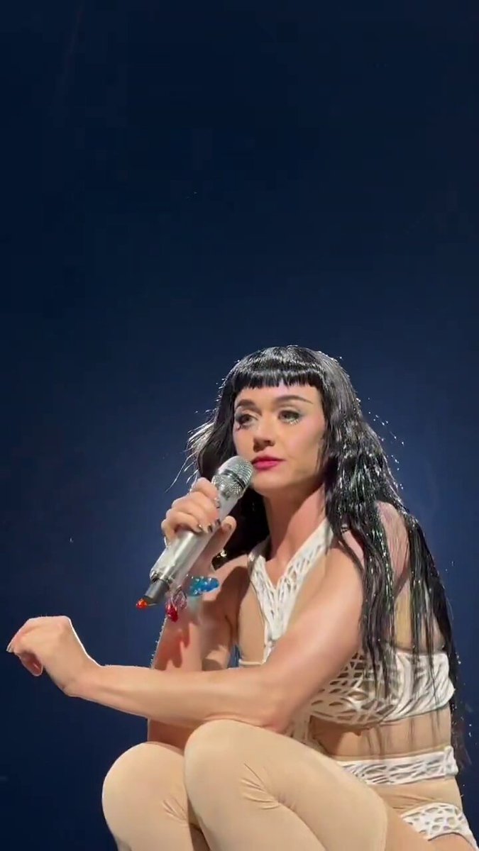 Katy Perry halts concert to call out a fan who had been sending messages to her husband. “If you keep dm-ing my man…you’ve been doing it for months since my residency…I’m going to have you removed. Seriously. Get your own life I’m his wife.”