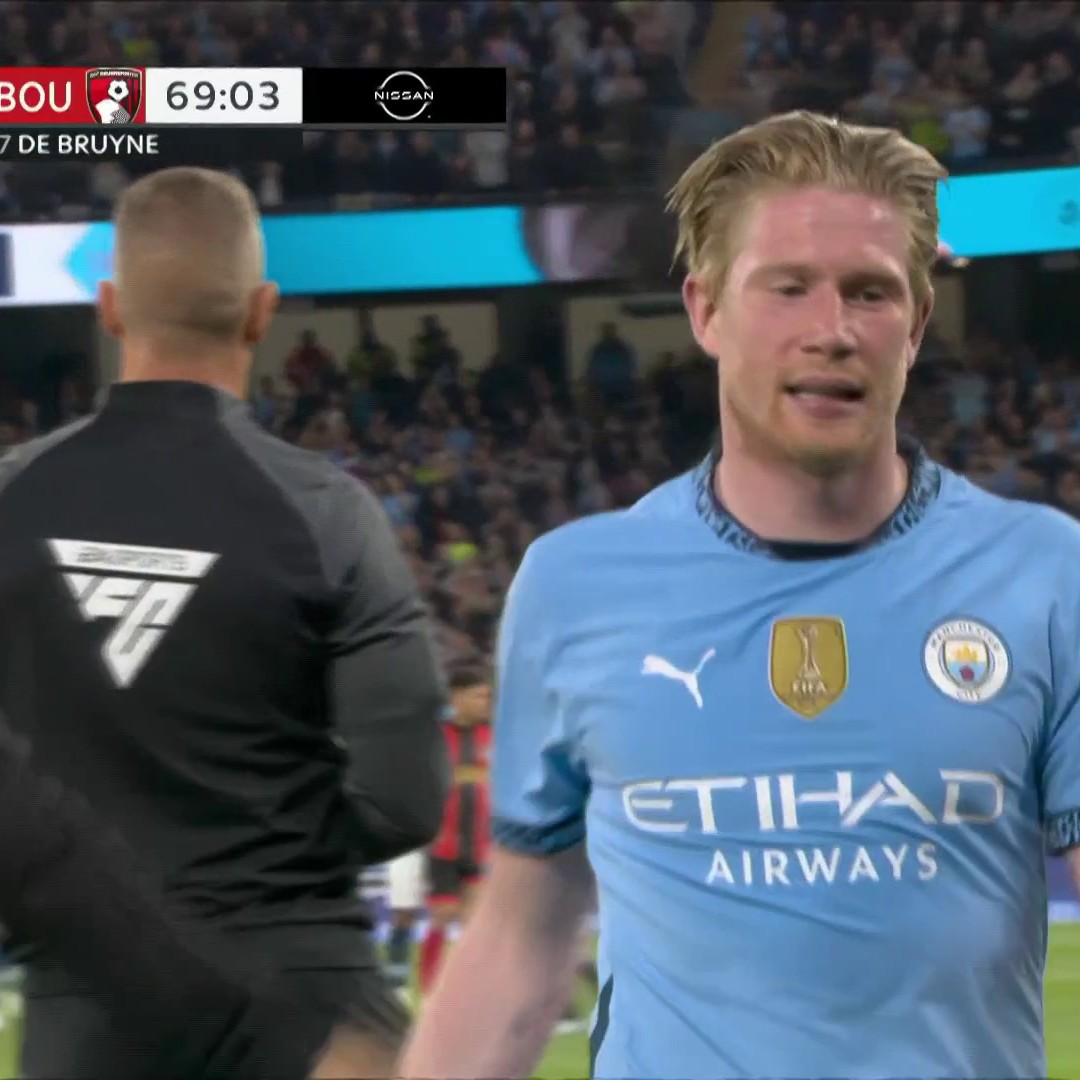 The end of an era. Kevin De Bruyne exits the pitch for the final time in his glittering career at the Etihad. ๐