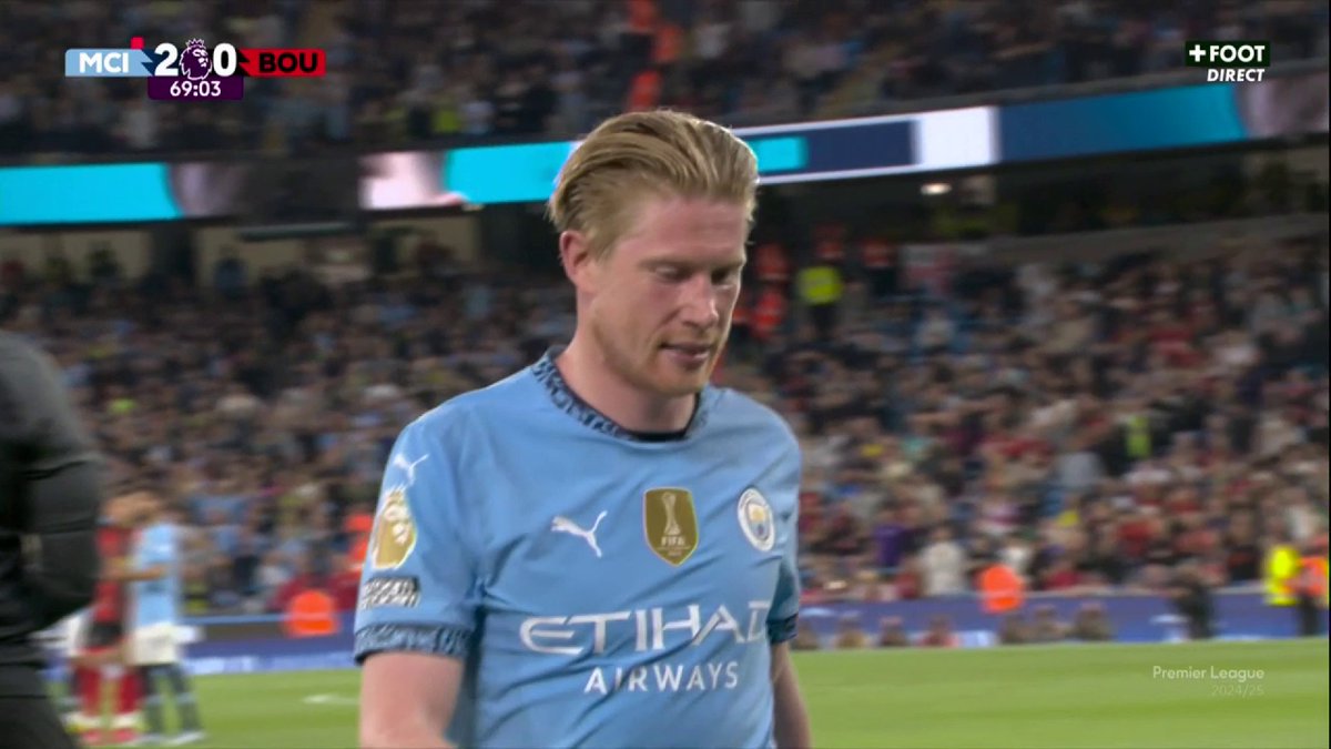 La magnifique ovation de l'Etihad Stadium pour Kevin De Bruyne 🇧🇪 qui a joué ce soir son dernier match avec Manchester City à domicile. 🥹🩵 🎥 CANAL+ Foot