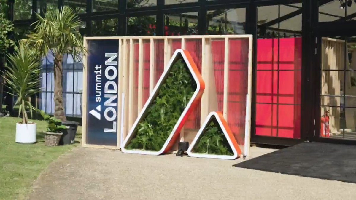 Day 1 at Avalanche Summit London was pure energy ⚡️ Packed sessions. Electric crowd. Unstoppable momentum. The tone has been set, let’s run it back tomorrow 🔺