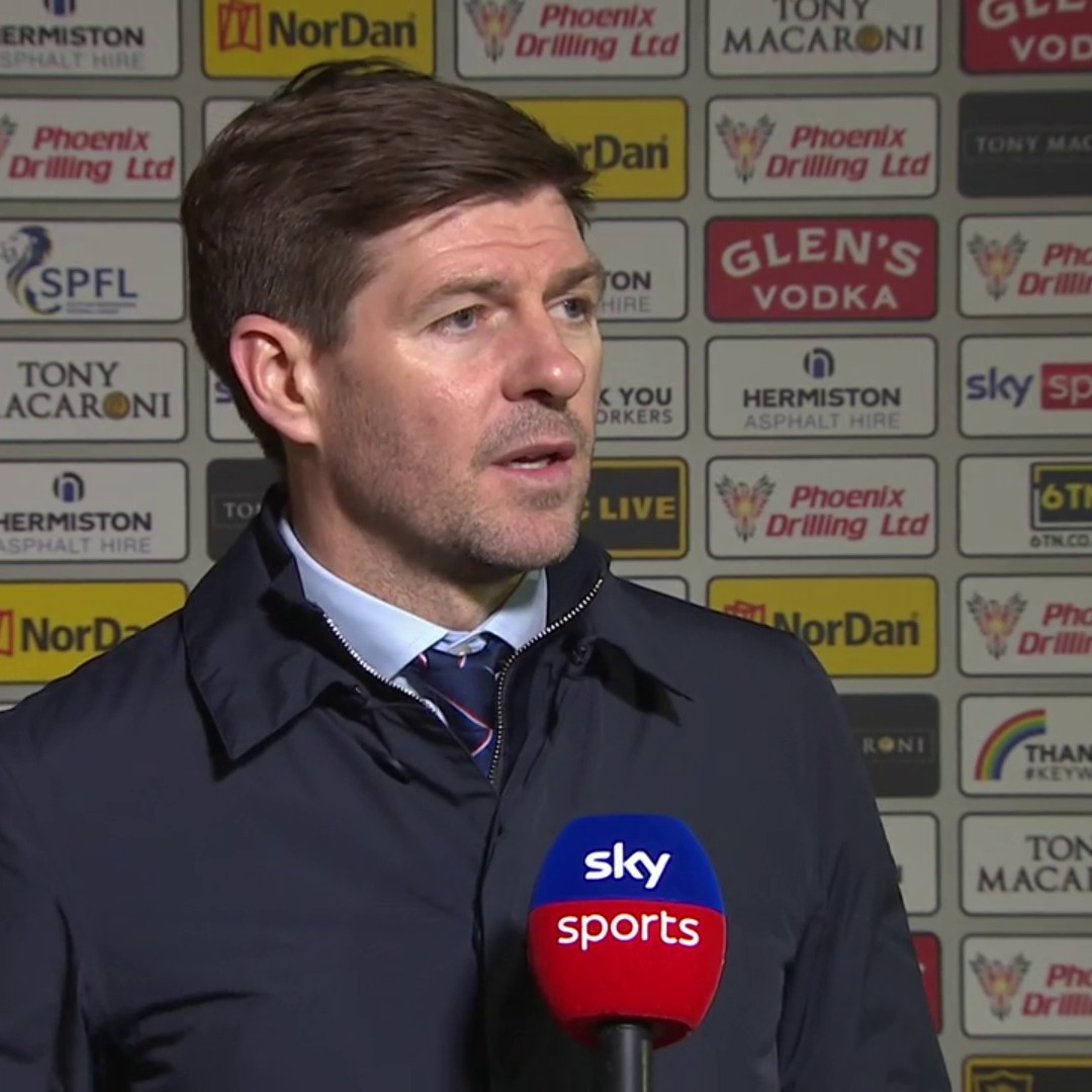 Peak Steven Gerrard as Glasgow Rangers manager 💙