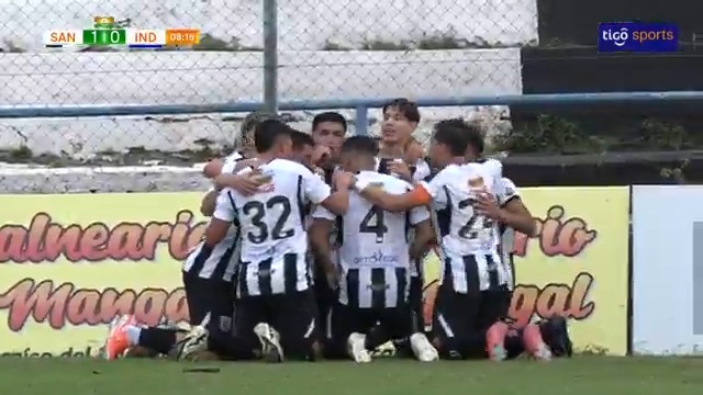 Hoy en la División Intermedia de nuestro país. Sebastián Da Silva, futbolista de Santaní, y un gol soñado por todos. 🔥🇵🇾