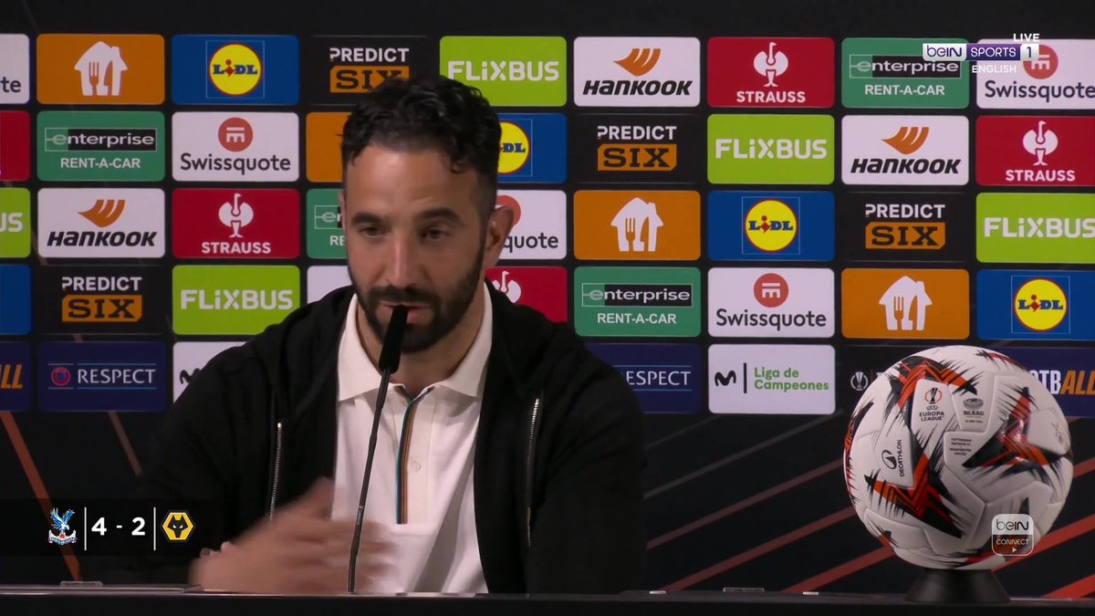🗣️ "Are you surprised and grateful that you don't seem to be under the same pressure [as Ange Postecoglou]?" 😅 Bruno Fernandes: "He is! Who told you he's not?" #UELfinal #MUFC