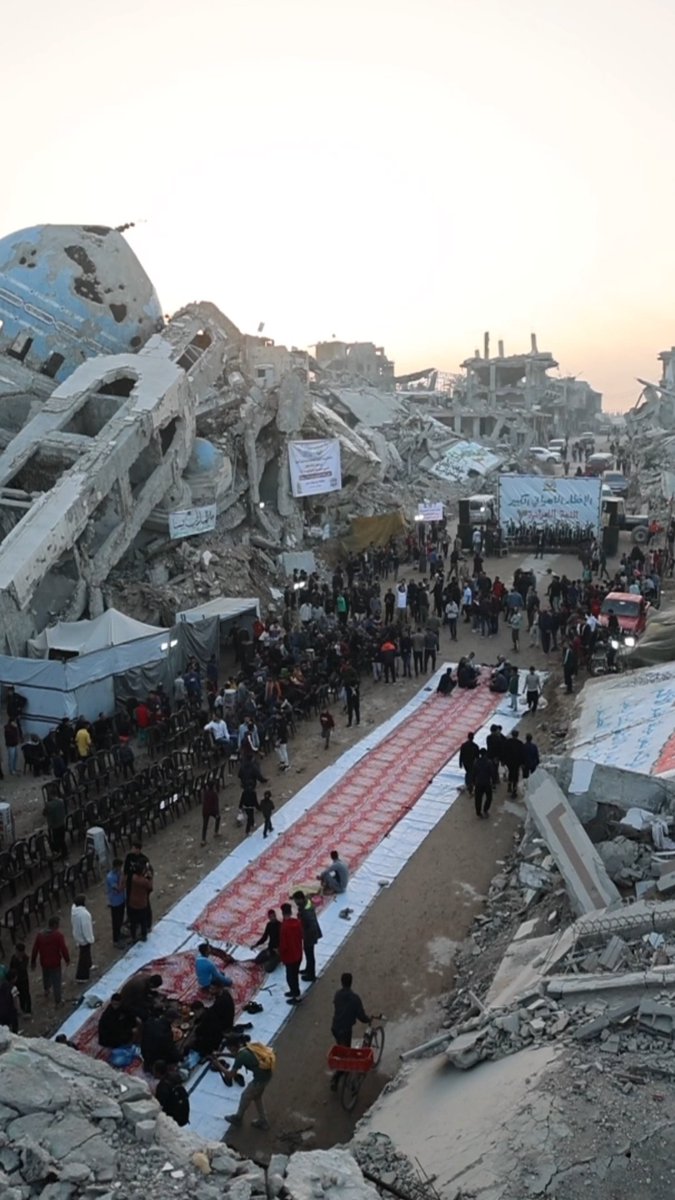 Since March 2, no food aid has entered Gaza. WCK teams have worked hard to prepare for the moment borders reopen—because every second will count. Trucks are loaded, routes mapped, and teams on standby. We’re ready to feed people again. #ChefsForGaza