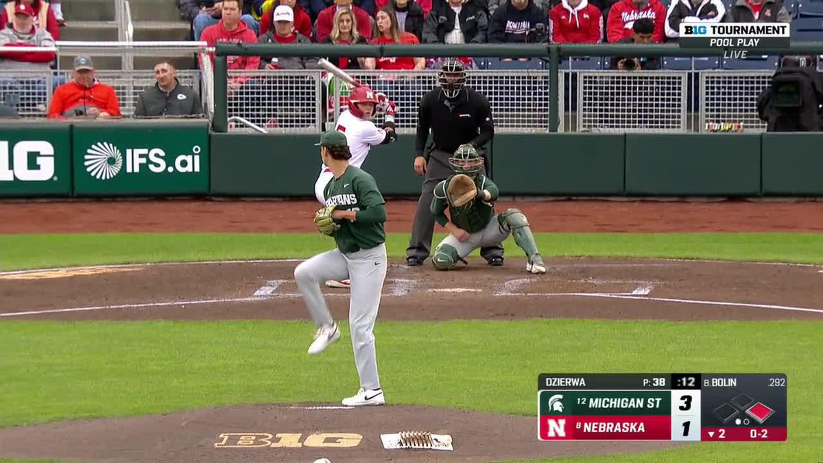 The umpires just wanted to watch this GRRRRRREEEAT #SCTop10 worthy tag by Dayton Murphy over and over!!! What a throw by Noah Bright and what a tag by Murphy!! #GoGreen | Dayton Murphy | #NoahBright | ESPNAssignmentDesk
