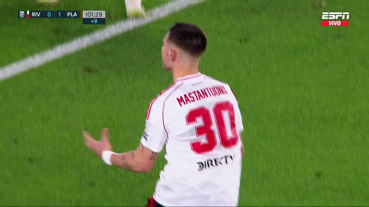 ¡#RIVER Y PAULO DÍAZ LO EMPATARON EN LA HORA Y HAY PENALES! Mastantuono, en el último minuto del tiempo adicional, puso el 1-1 del Millonario ante #Platense por el #TorneoApertura, para la explosión en el Monumental.