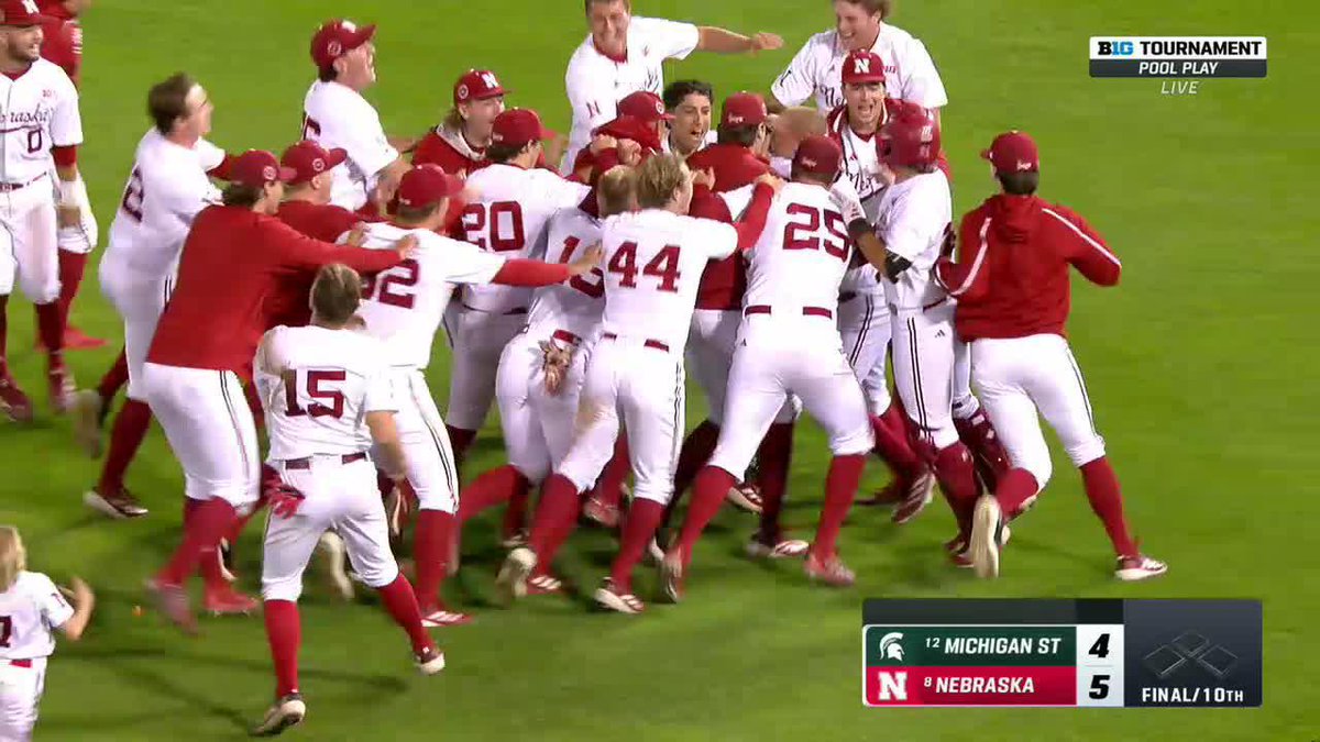 THE HUSKERS WALK IT OFF IN THE 10TH 🚨 #B1GBaseball x Nebraska Baseball