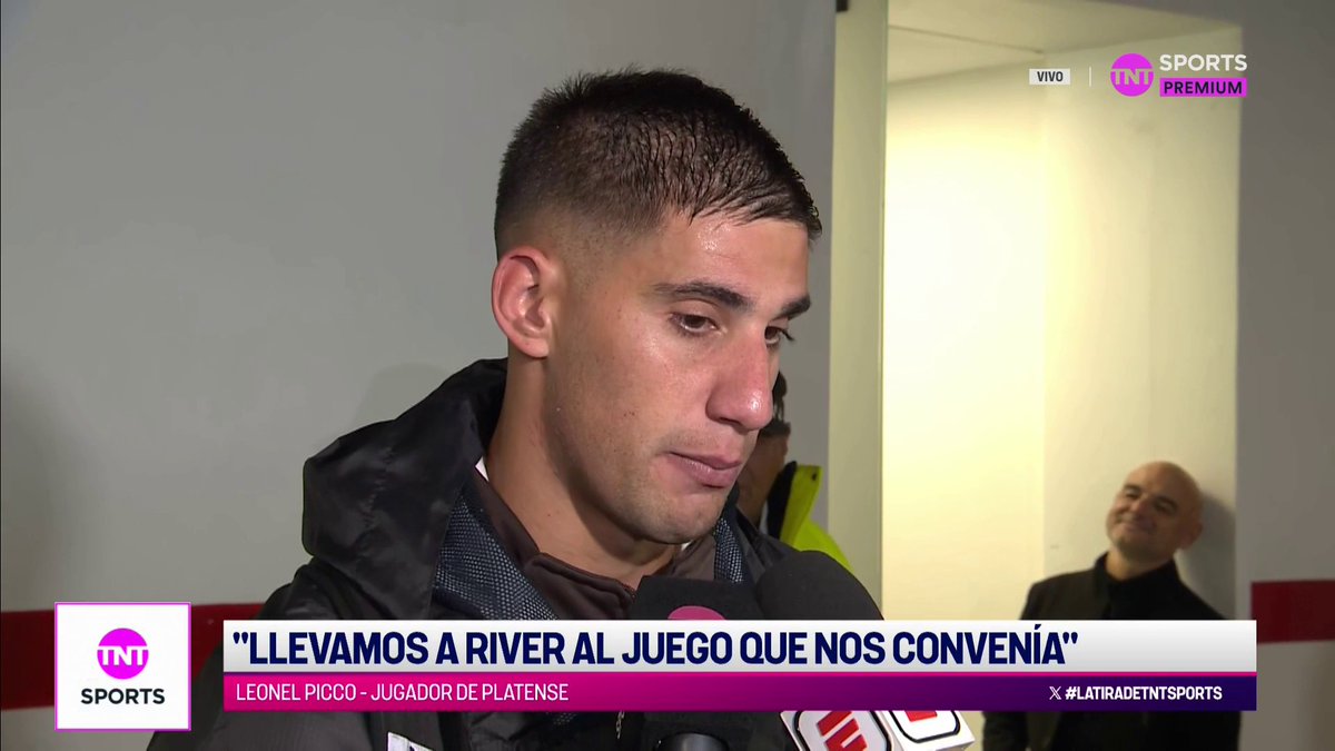 “Se tiene que hablar de Tomi Silva. No te digo que lo hizo desaparecer a Mastantuono pero en los 90 minutos lo superó. Por eso quizás no sufrimos mucho”. 🗣️ Leonel Picco sobre Tomás Silva, jugador de #SanLorenzo a préstamo en Platense.