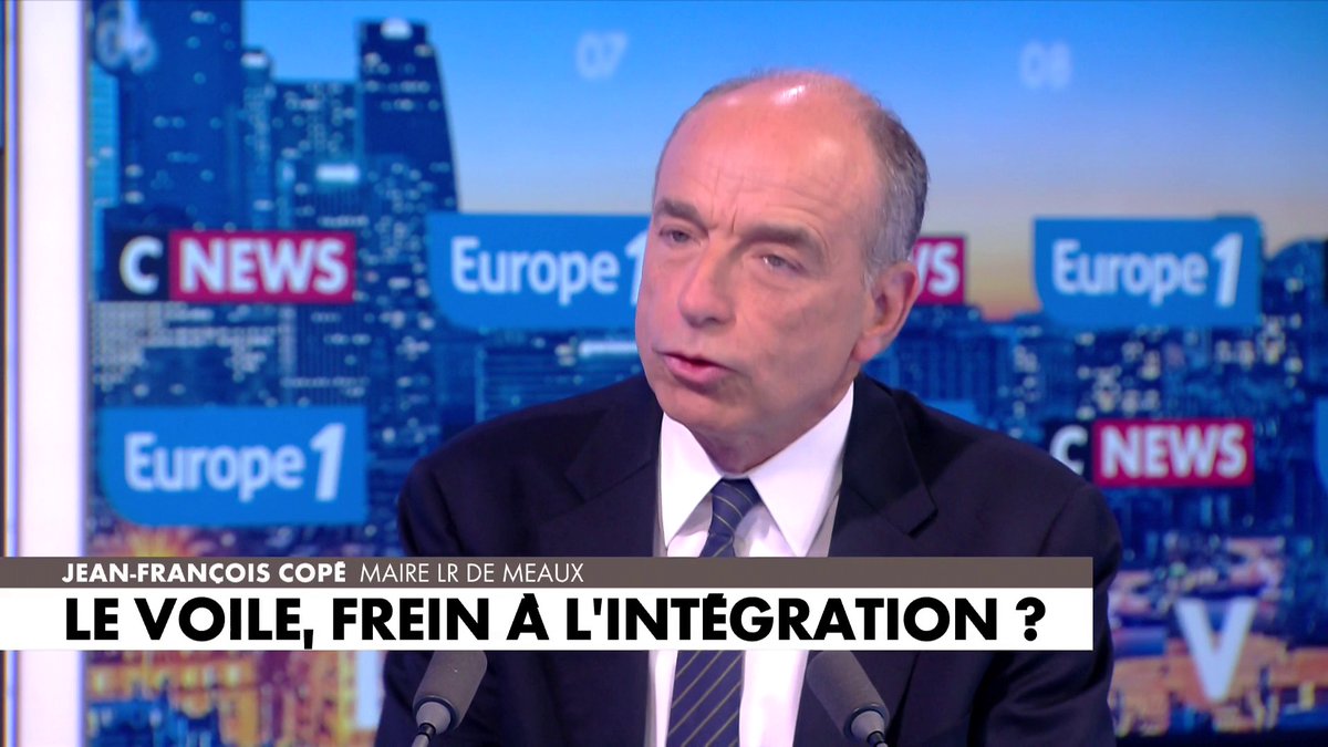 Jean-François Copé, sur le port du voile : «Je préfère qu'il n'y ait pas de signes religieux. (...) La laïcité, l'assimilation, c'est de pratiquer la religion à la maison» dans #LaGrandeInterview