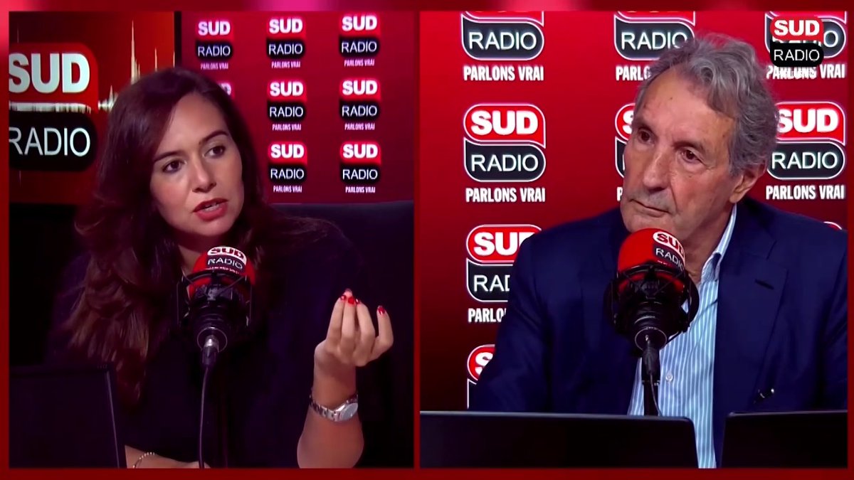 "Il faut se poser la question de la privatisation de France Télévisions. France Télévisions nous coûte 2,5 milliards ! (...) Les Français ont-ils envie de continuer à payer pour les humoristes de France Inter avec leurs impôts ?" lance Sarah Knafo