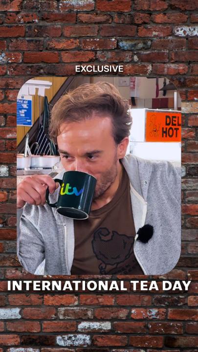 RATE MY BREW ☕ To celebrate International Tea Day we asked the one and only Jack "T" Shepherd to rate some brews... Our favourite line "He's a teaser and not a squeezer." 😂 How would you rate these brews? ⬇️ #Corrie