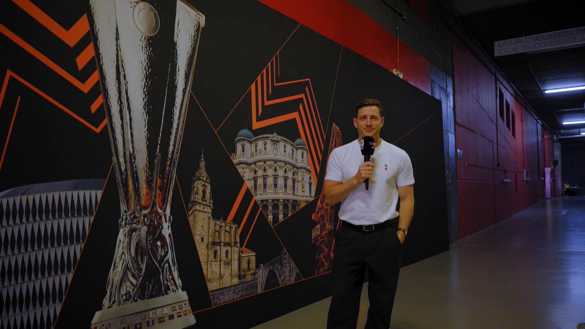 From arrivals, to the changing room, the tunnel and the pitch. A little look behind the scenes at the journey Tottenham Hotspur players will go on tonight. #COYS #UELfinal