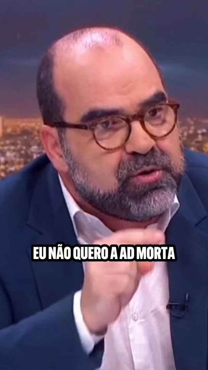 Dizem-se muito “democratas” e “tolerantes”, mas à primeira oportunidade querem "matar” um partido eleito democraticamente. Os comentadores do Sistema espalham ódio contra o CHEGA, em direto, a toda a hora, e nada lhes acontece! O CHEGA veio para ficar e nenhuma ameaça nos vai fazer parar! #SalvarPortugal