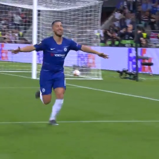 - تذكير بآخر نهائي إنجليزي في اليوروباليغ، عندما اكتسح تشيلسي أرسنال برباعية. 🔵🏆