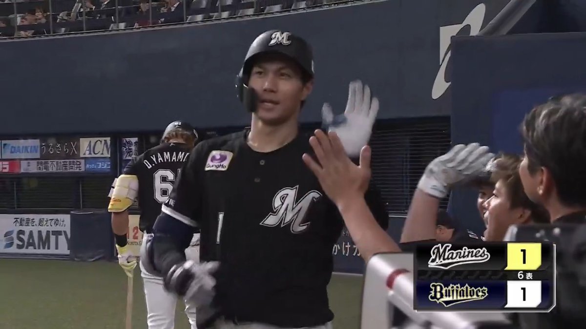 ライトスタンドに飛び込んだ‼️ 千葉ロッテ #藤原恭大 選手の今季第1号となる同点ソロホームラン‼️🌈 #chibalotte #イケメンベースボール 👇ライブ配信はこちら