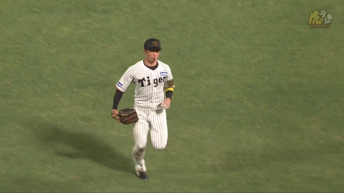 5回表、前進守備でも打球は頭上を越えない!近本選手がセンターフライを押さえてピンチ脱出!#鼓動を鳴らせ_虎道を進め
