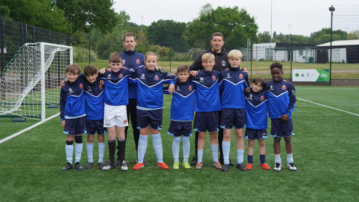 🏟️ Ahead of their Utilita Football Kids Cup final at Wembley Stadium this Sunday, St Mary's Catholic Primary School were welcomed to Sparrows Lane by former captain &amp; 2019 play-off winner Jason Pearce. 🏆 Good luck to both St Mary’s &amp; Charlton Athletic FC as they head to Wembley at the weekend! 🙌 #cafc