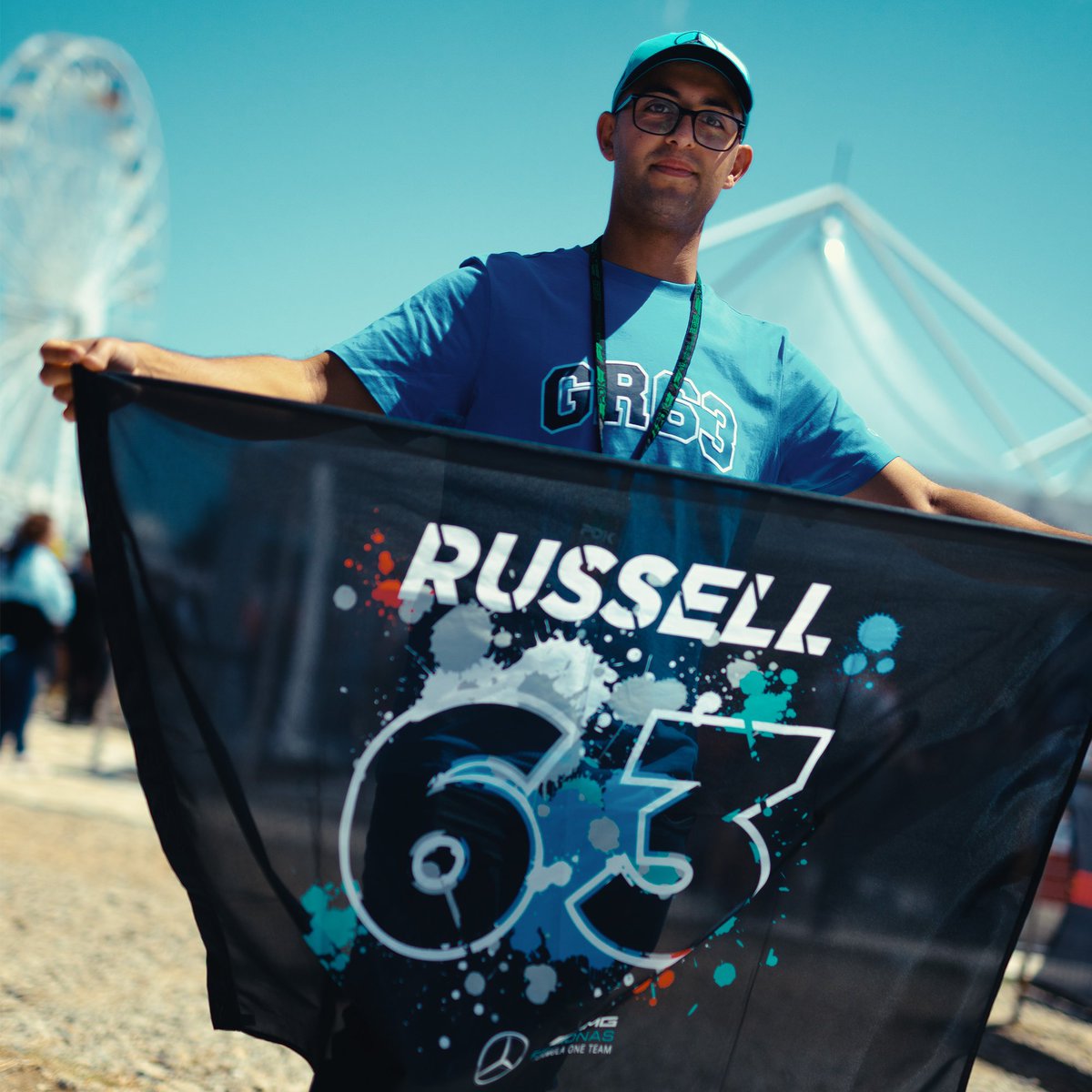 An extra-special surprise for a George Russell superfan 👏 Hope you enjoyed your paddock visit, Leandro 😁