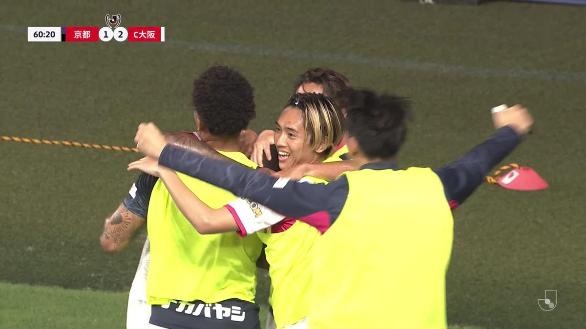 #柴山昌也 の見事なアーリークロス👏 決めたのは #チアゴアンドラーデ！ 🎦 ゴール動画 🏆 ＪリーグYBCルヴァンカップ 第3回戦 🆚 京都vsＣ大阪 🔢 1-2 ⌚️ 61分 ⚽️ チアゴ アンドラーデ（Ｃ大阪) #ルヴァンカップ