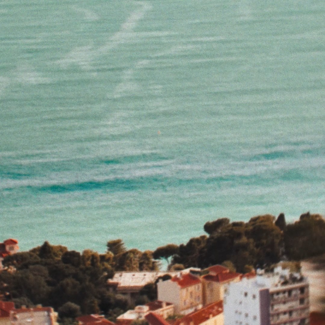 Is it hot in here or is it just our new livery? Introducing our bespoke livery, honoring the legacy of McLaren Mastercard Formula 1 Team's iconic M7A and our shared drive to shape the future. ‘Old Money, New Money’ now screening from the Riviera 🧡