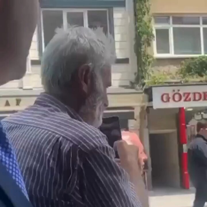 Konya Akşehir’de, ABB Başkanı Mansur Yavaş’ı gören vatandaş: “Allah inşallah Cumhurbaşkanlığı yazmıştır talihinize. Türk milletinin kurtulması lazım bu kaostan.”