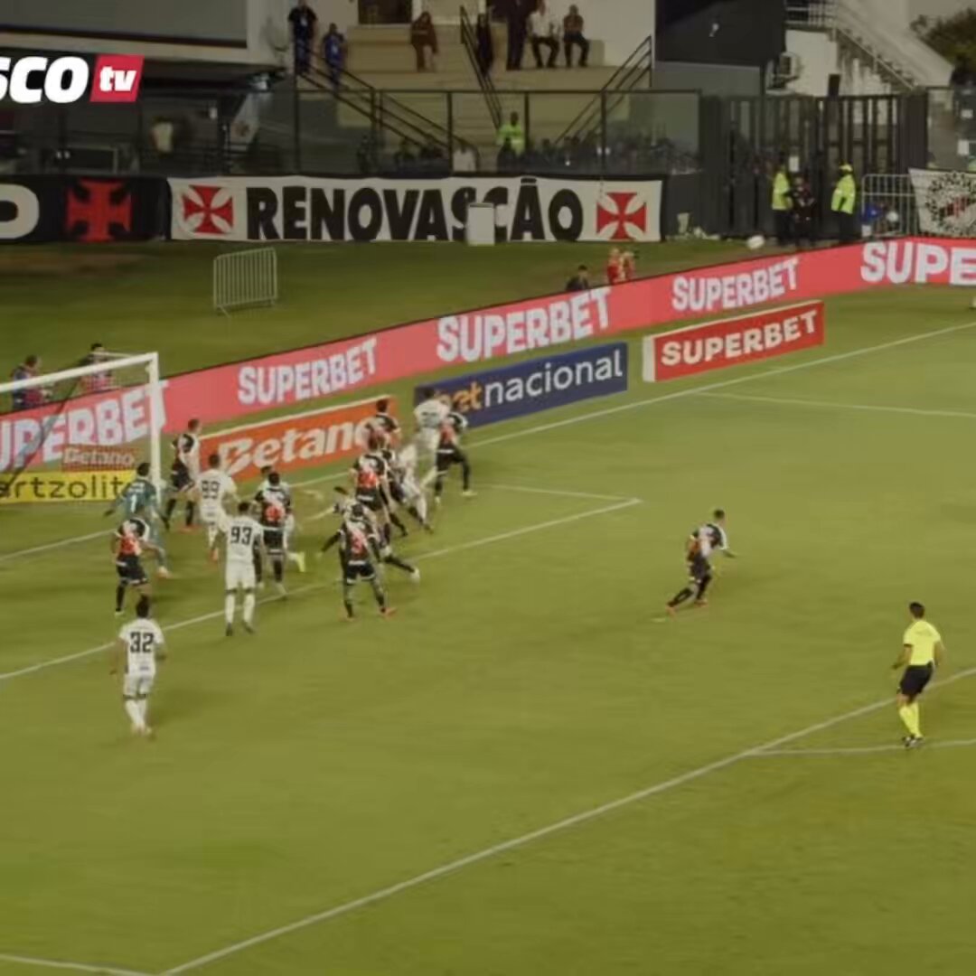 A partida de Léo Jardim ontem foi perfeita. Dos 90 minutos aos pênaltis, salvou o Vasco da Gama. Mais uma vez.