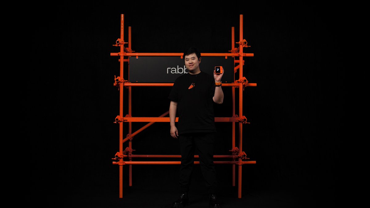 r1 one year later | introducing memory 0:00 remember this guy? 00:34 introducing memory 3:00 memory in action 5:23 r1 one year later: unlimited AI + magic personalization 7:17 rabbitOS intern 8:14 sneak peak