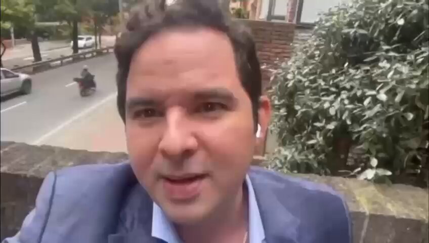 El senador Carlos Meisel, a quien mencionó Petro en su discurso en Barranquilla, le contestó fuertemente al mandatario. Dijo que solo va a la ciudad a prometer pero que nunca cumple. “Los mismos cuentos chinos de siempre”, cuestionó el senador.
