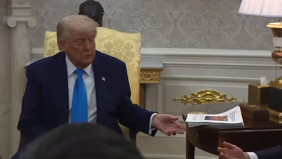 🚨 JUST NOW: President Trump Shuts Down radical NBC Reporter Rouge NBC reporter asks about the Qatar jet while Trump is hosting the President of South Africa “You’re a disgrace! No more questions from you!”