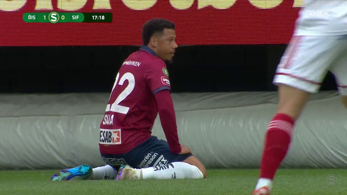 🗣 "Hur kan Tobias Sana inte göra 2-0?!" Tobias Sanas skott blir räddat på mållinjen 👀 📲 Se ÖIS - SIF på Max