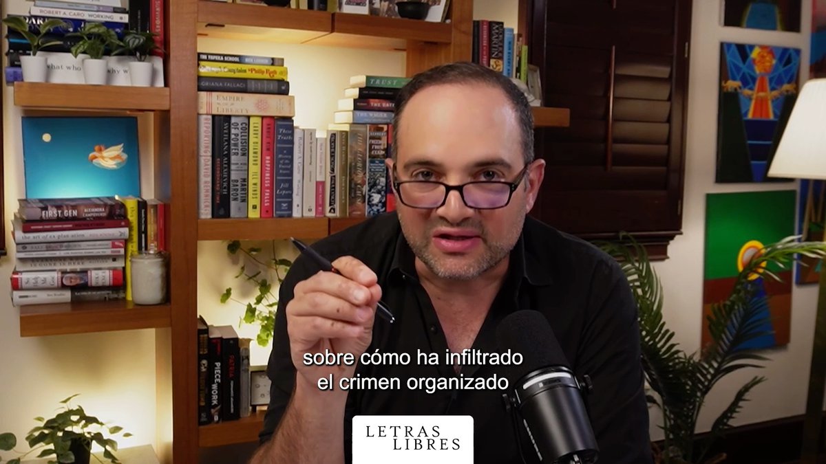 "Cuando una empresa estatal pierde el 30% por robo y el gobierno no actúa, no hace falta preguntarse si México es un narcoestado: el crimen organizado ya opera desde adentro": explica Peniley Ramírez 🥑 en conversación con León Krauze. Mira #Ciberdiálogos aquí: