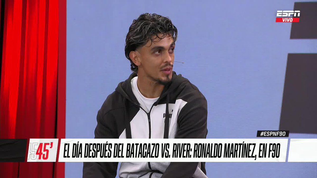 "Si no era delantero" 🤣 🇵🇾 Ronaldo Martínez explicando el peculiar motivo para la elección de su primer y segundo nombre, ambos de dos ex delanteros muy conocidos a nivel mundial. #somosversuspy #versuspy #versus