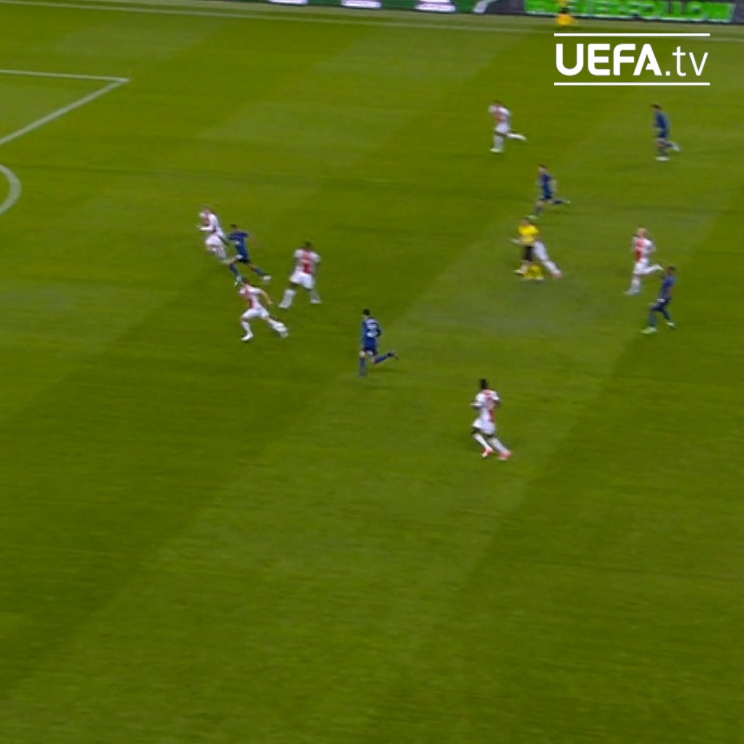 This is how you perform in a Europa League final Fernandes fella
