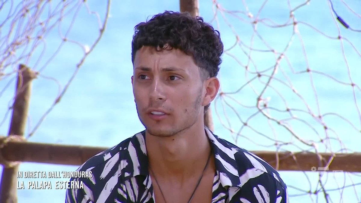 "Se le persone che mi vogliono bene mi vogliono bene davvero, devono pensare al mio bene" Nunzio ❤️ #Isola