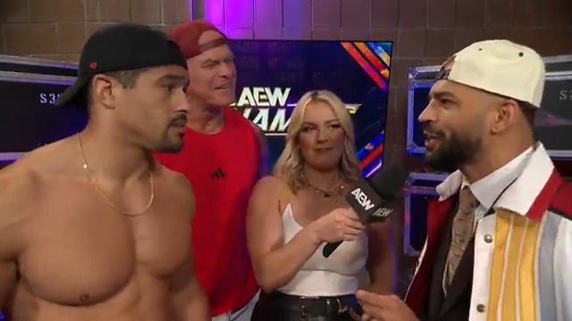 TONIGHT! #AEWDynamite LIVE, 8/7c on TBS Network + @SportsOnMAX Lightskin Kingpin found Renee Paquette to deliver a special message -- but @bowens_official has had enough and challenges him to see who's the one true Scissor King of AEW at 8pm ET/7pm CT on TBS + MAX TONIGHT!