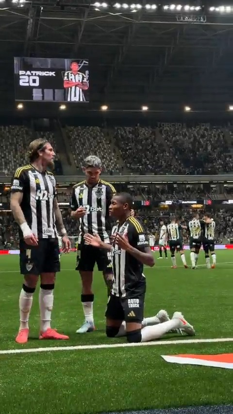 Com assistência do 2️⃣, o primeiro com as nossas cores saiu, Patrick! 🖤🤍